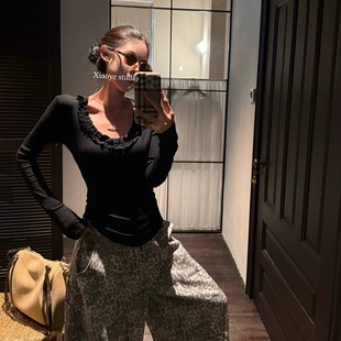 上衣 显瘦加绒内搭打底衫 辣妹性感露背荷叶边U领长袖 T恤女秋冬修身