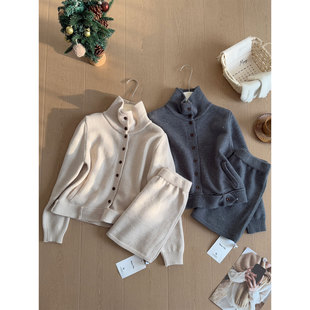 欧货复古立领加厚毛衣开衫+针织半身裙女气质巨好看冬装套装韩系