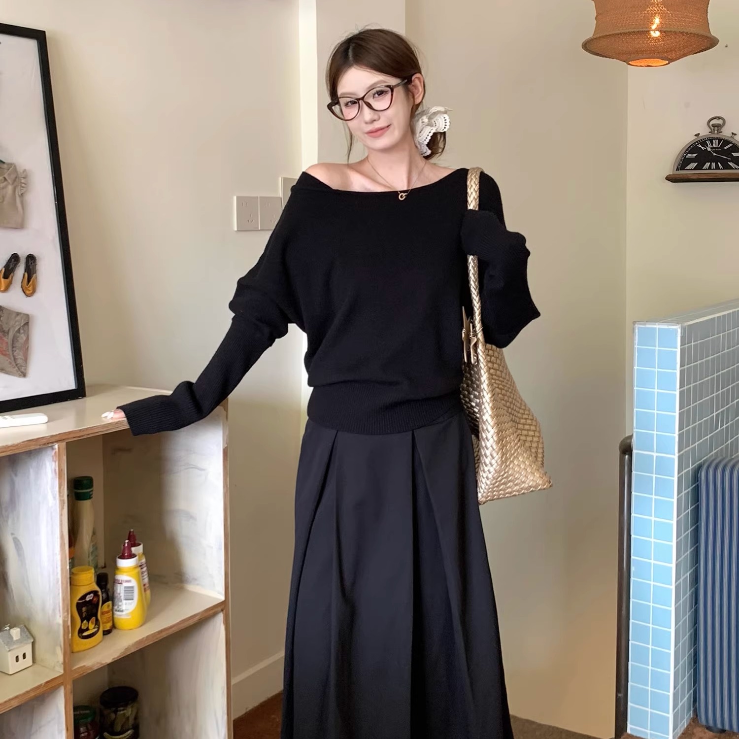 黑色绝美露肩长袖T恤女打底衫