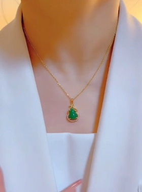 微镶绿小葫芦钛钢锁骨链女款镀金闺蜜生日礼物简约饰品
