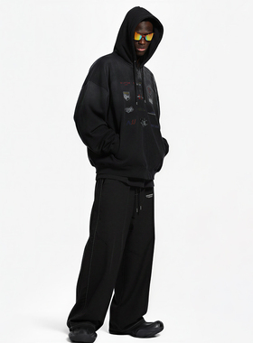 O'1WDC 「美式幻想」拼贴卫衣