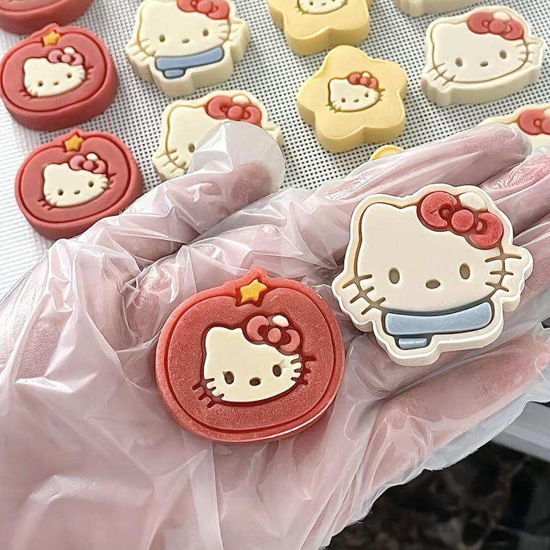 hellokitty月饼模具2025新款按压模具手压式家用流心月饼烘焙模型