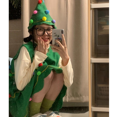 i人过圣诞节：自己在家cos圣诞树