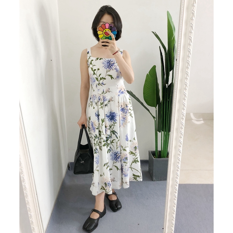 断码折 原标 买手店reformation 花卉印花亚麻收腰连衣裙
