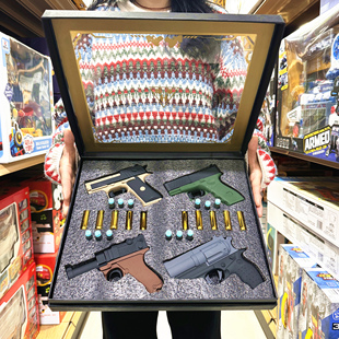 儿童玩具软弹枪吸盘子弹抛壳手枪可手动发射模型枪套装男孩礼物