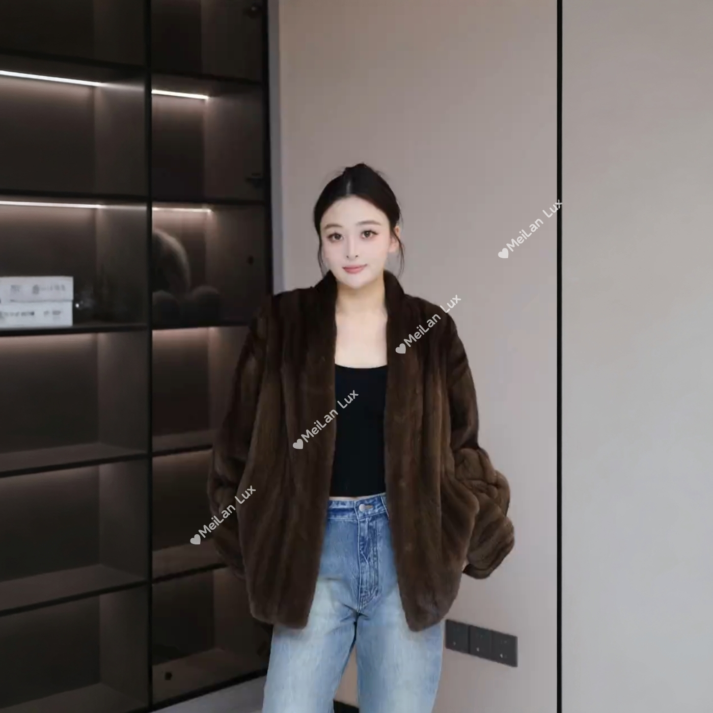 黑翼美蓝尊【人间绒贵】全分刀V领挽袖女士简约秋冬水貂外套069A