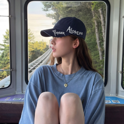 刺绣鸭舌帽女款显脸小防晒百搭