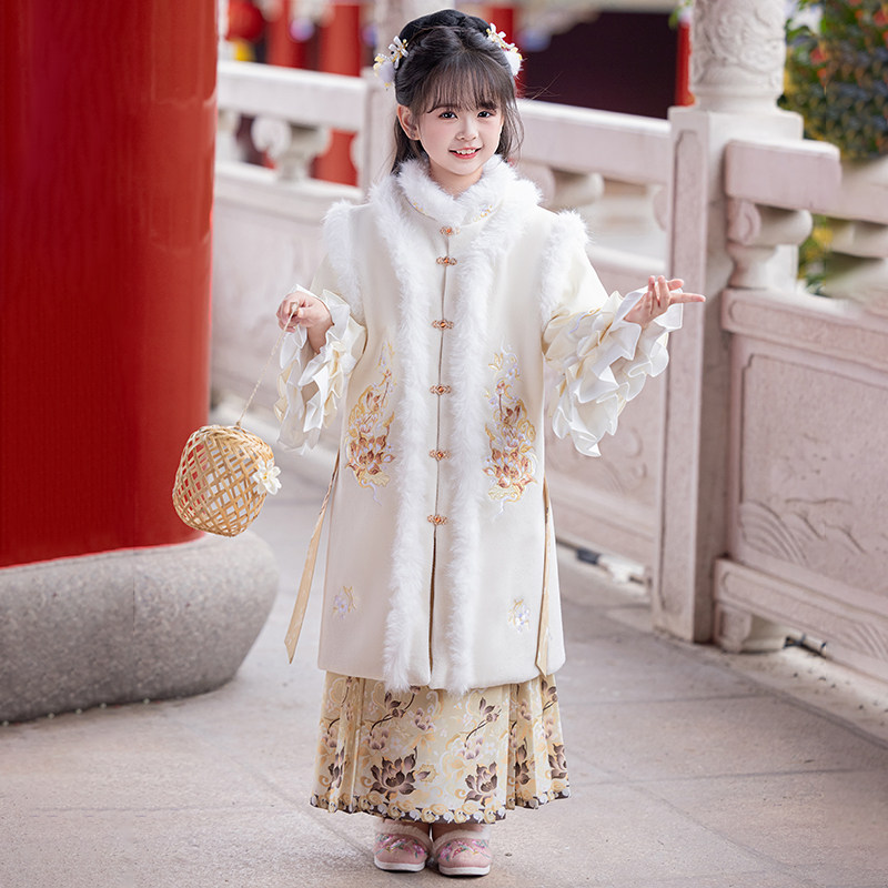 汉服女童秋冬套装加厚长棉袄儿童中国风古装新中式马面裙拜年服白