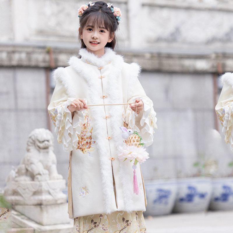超仙气！女童冬款加厚拜年服套装