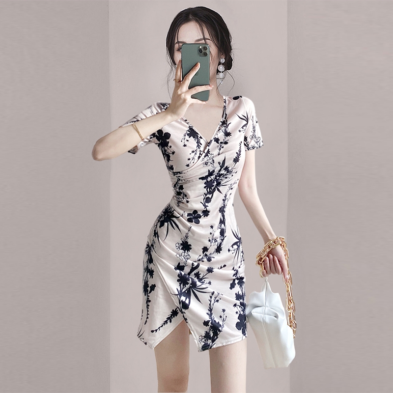 小个子轻奢别致修身印花连衣裙女