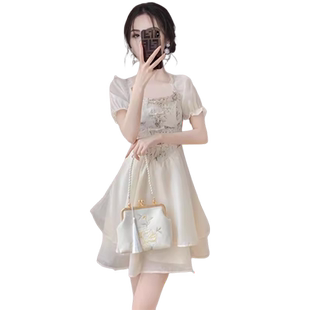 高级感碎花拼接雪纺连衣裙女2025夏季新款清新小个子短款仙女裙子