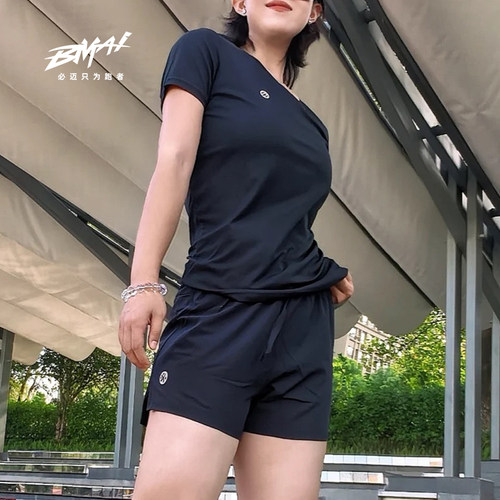 必迈跑步圆领短袖T恤男速干宽松透气轻薄上衣运动健身团服半袖女