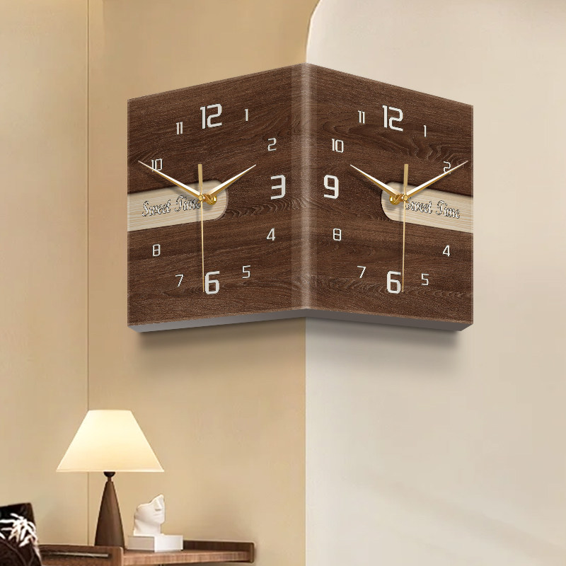 原木风钟表挂钟客厅2026新款转角双面时钟复古数显屏壁灯锂电池图片