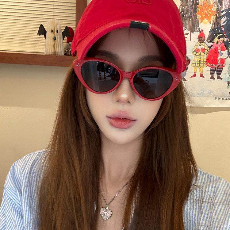 2025新款红色边框太阳眼镜覆古猫眼夏日防晒抗UV遮阳高级感太阳眼