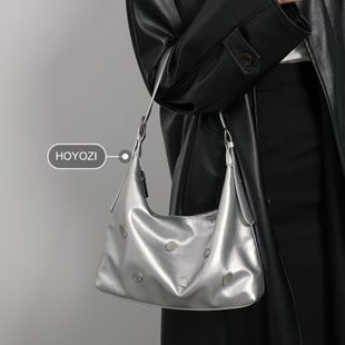 2024新款 银色包包女式 小优家包包 铆钉腋下包单肩斜挎 HOYOZI