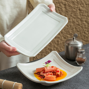 餐具高档甜品盘创意轻奢西餐盘摆盘 纯白陶瓷翘角家用菜盘酒店西式
