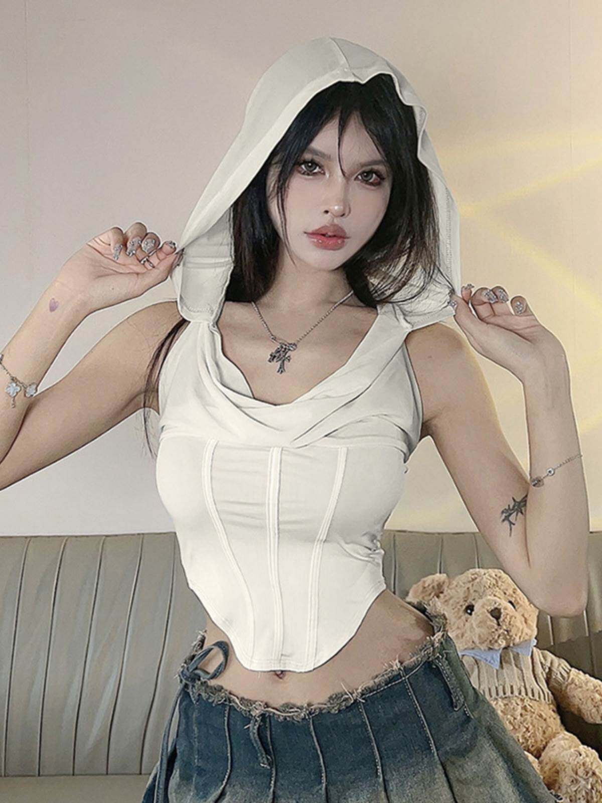 沙丘废土风连帽无袖背心女夏不规则小众设计感显瘦露背鱼骨上衣