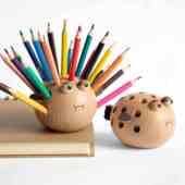 生气 河豚笔筒收纳盒儿童可爱创意礼物办公室笔插实木质桌面摆件