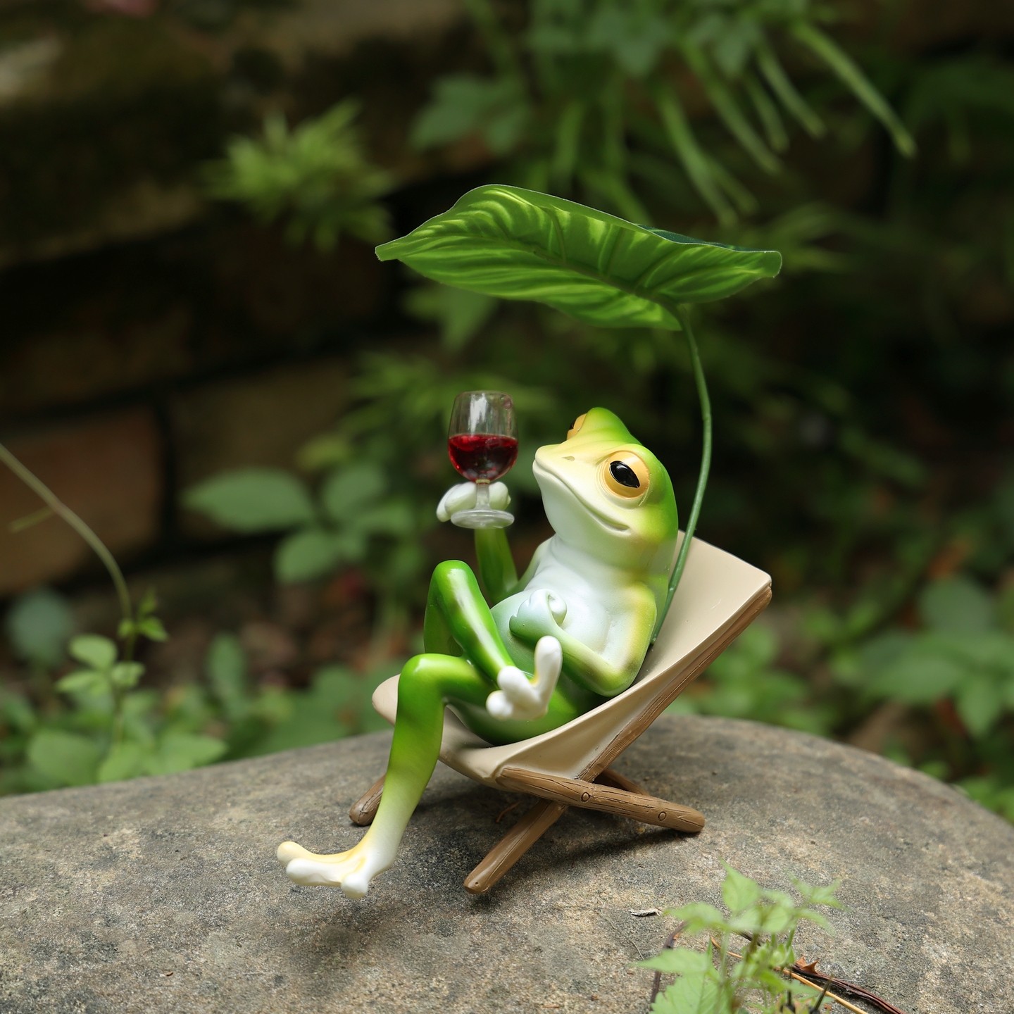 可爱的悠闲躺平青蛙树叶遮阳伞度假蛙治愈卡通树脂家居装饰摆件,家居饰品,装饰摆件,淘宝优惠券,粉丝福利购,淘宝优惠卷