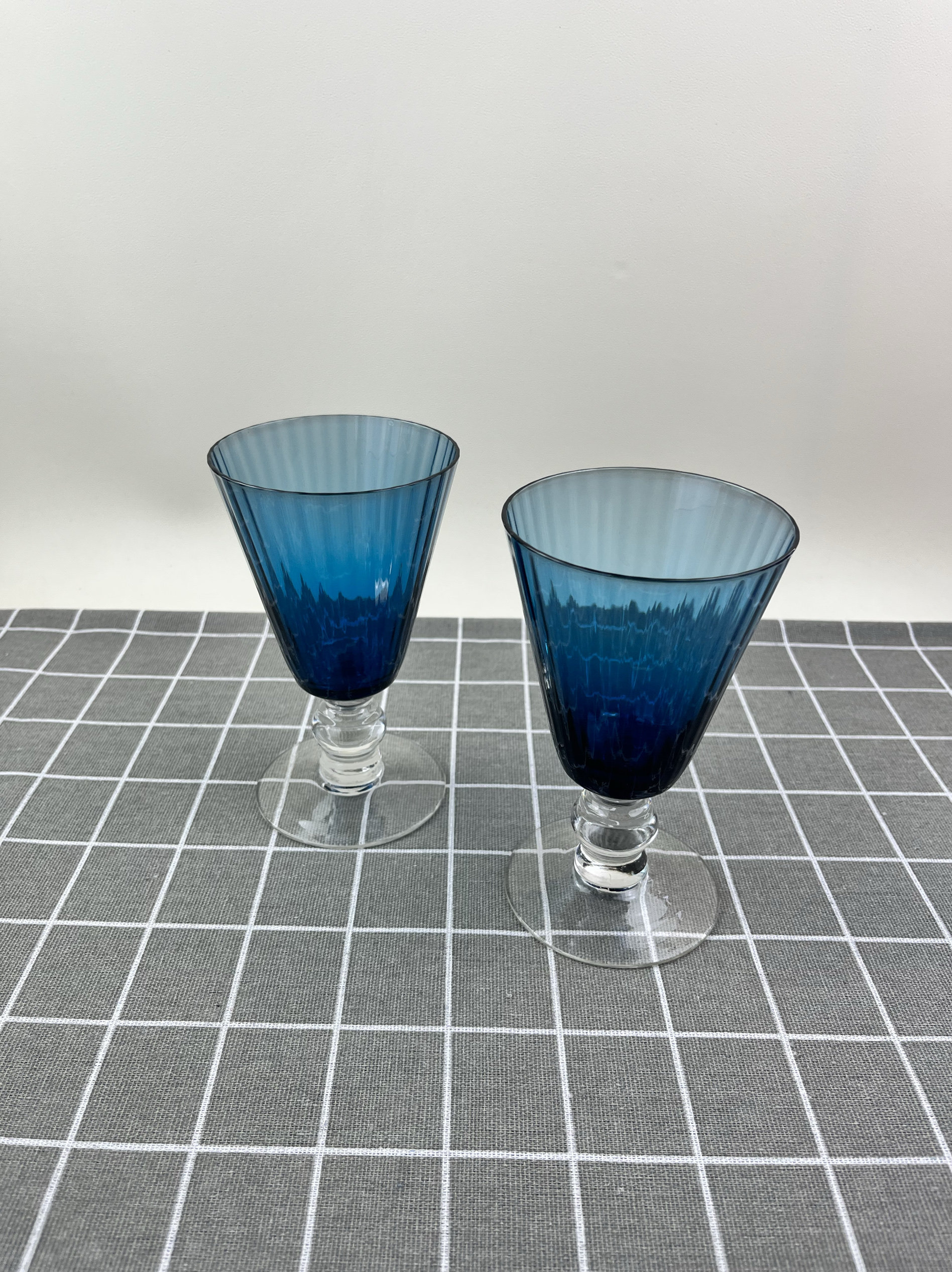 中古蓝色条纹矮脚杯冷饮杯气泡酒杯果汁杯复古蓝色玻璃杯酒杯