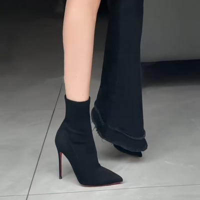 短靴女秋冬2025年新款黑色绒面瘦瘦靴尖头性感红底高跟鞋加绒靴子