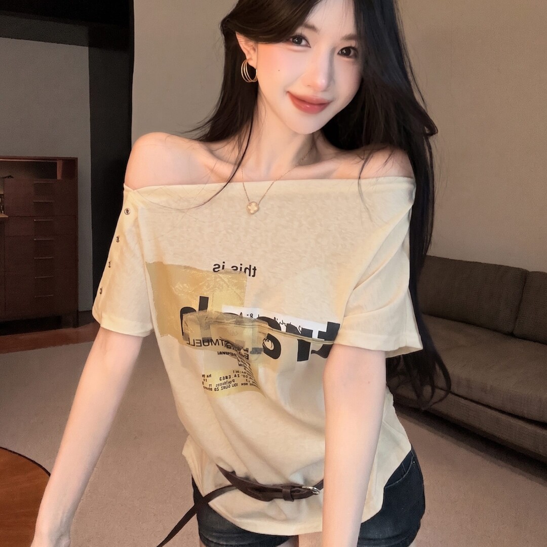 实拍实价 送腰带设计感斜肩字母印花褶皱收腰短袖T恤女显瘦上衣