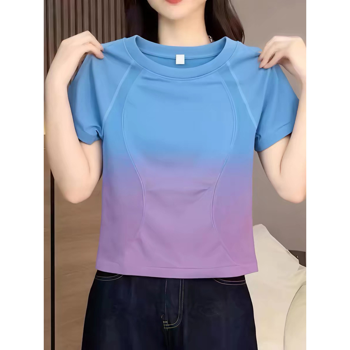 蓝紫渐变色收腰短袖T恤女2026年新款夏季多巴胺小上衣运动风穿搭