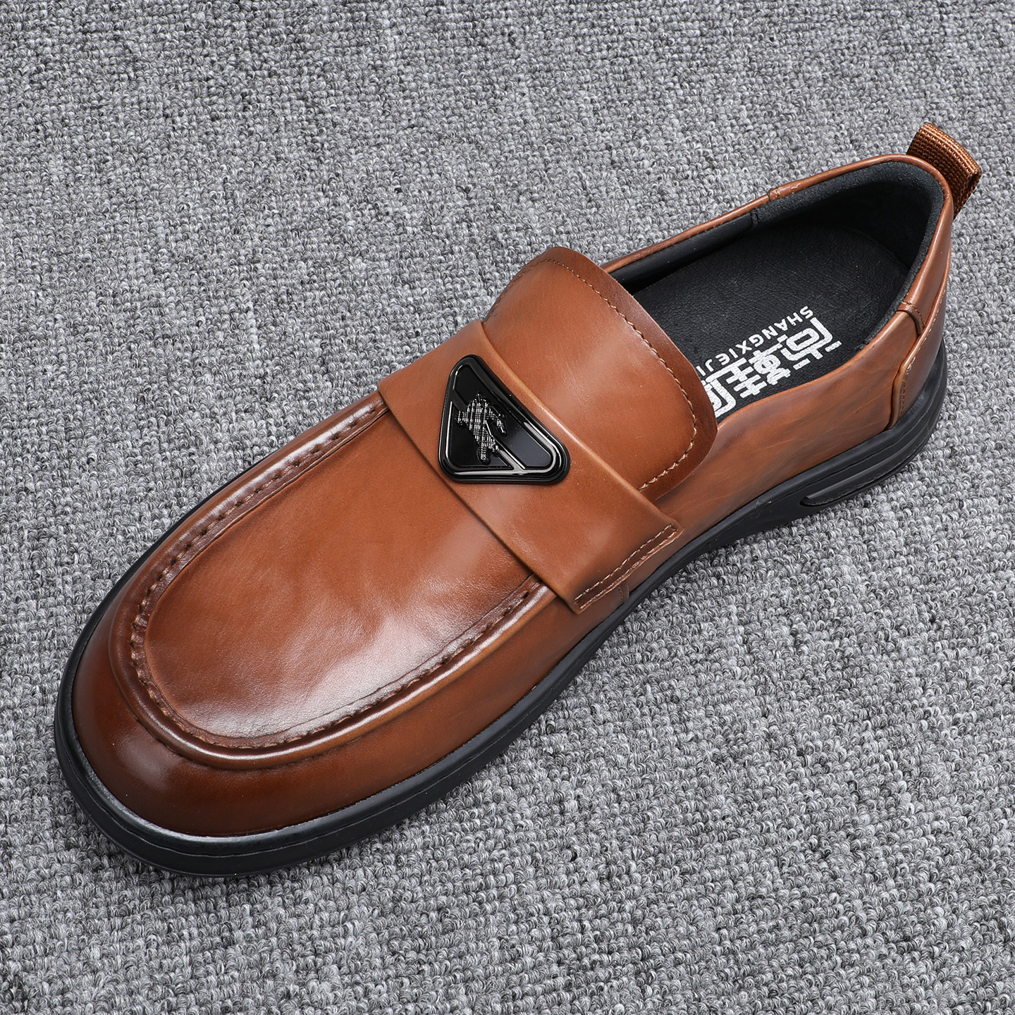 休闲皮鞋男款时尚百搭棕色真皮乐福鞋春季2026新款轻便通勤驾车鞋