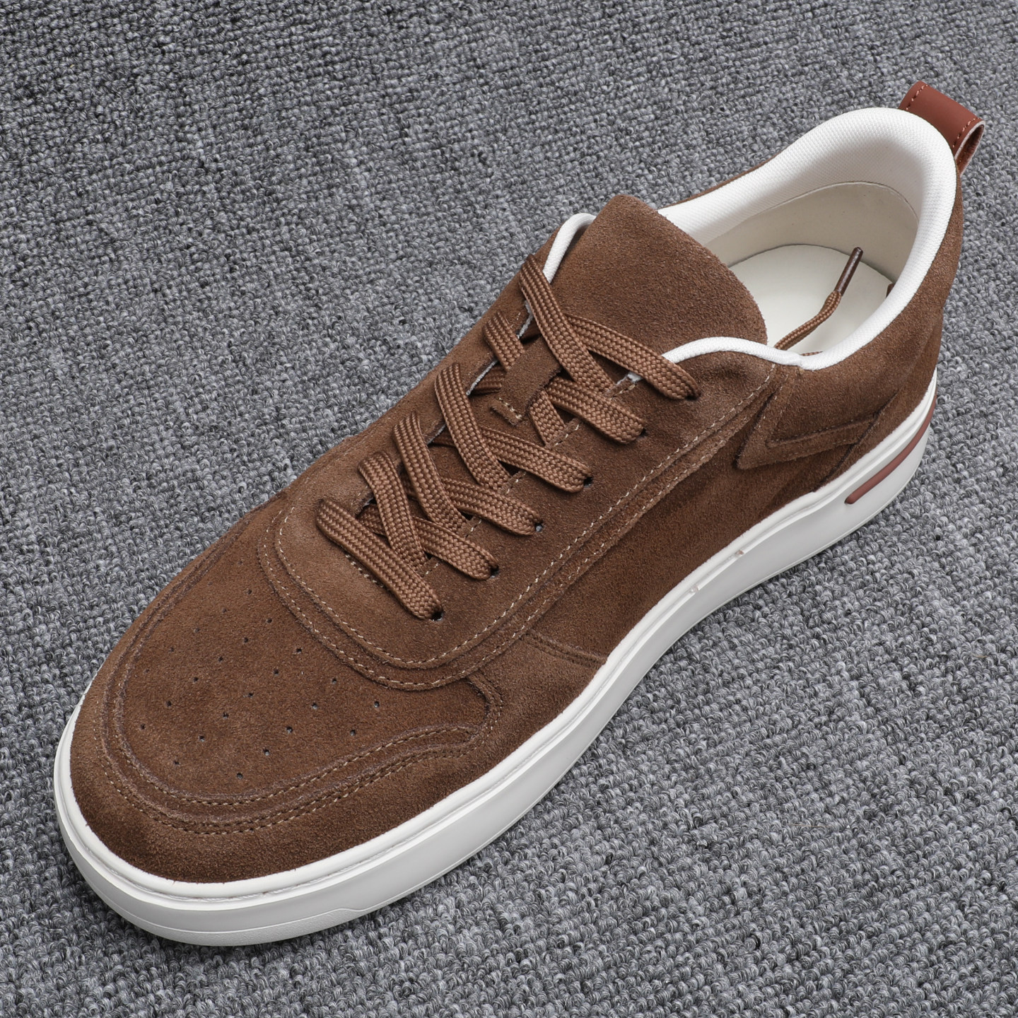 休闲板鞋男款2026春季新款时尚翻毛皮男士系带潮鞋老钱风复古男鞋,流行男鞋,休闲板鞋,淘宝优惠券,粉丝福利购,淘宝优惠卷