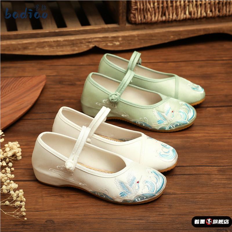 老北京绣花鞋布鞋夏季汉服鞋子女