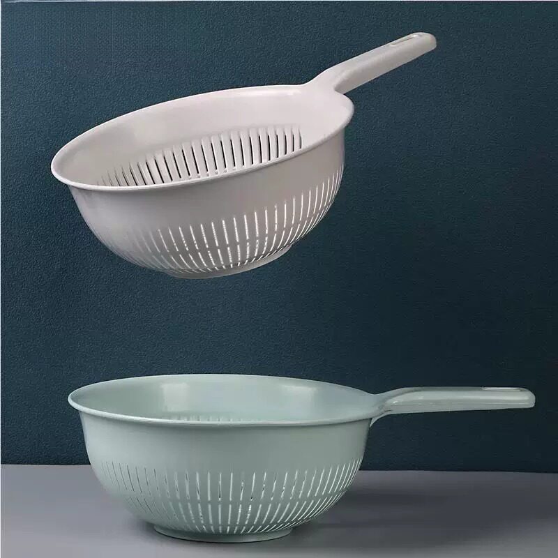 带手柄塑料沥水漏勺新品实用型长柄滤水篮多色可选带柄淘米箩厨房