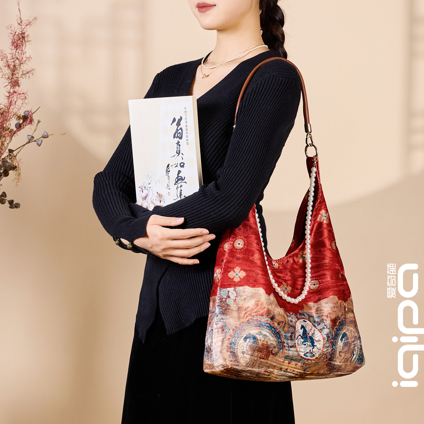 爱奇葩原创珍珠链丝绒手提包单肩包敦煌神骏马年文创新中式包包