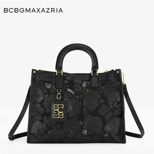 盛开在浩瀚星海里的黑色玫瑰