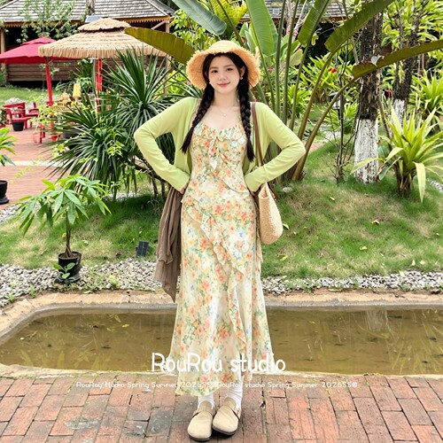 RouRou大码女装法式不规则碎花修身吊带裙+开衫套装裙胖mm夏上新