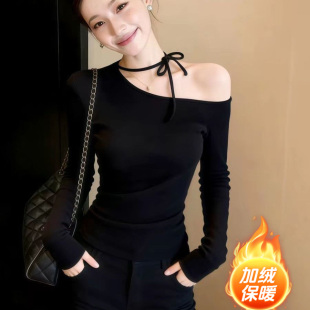 秋冬黑色露肩长袖t恤女设计感系带挂脖斜肩上衣显瘦百搭加绒打底