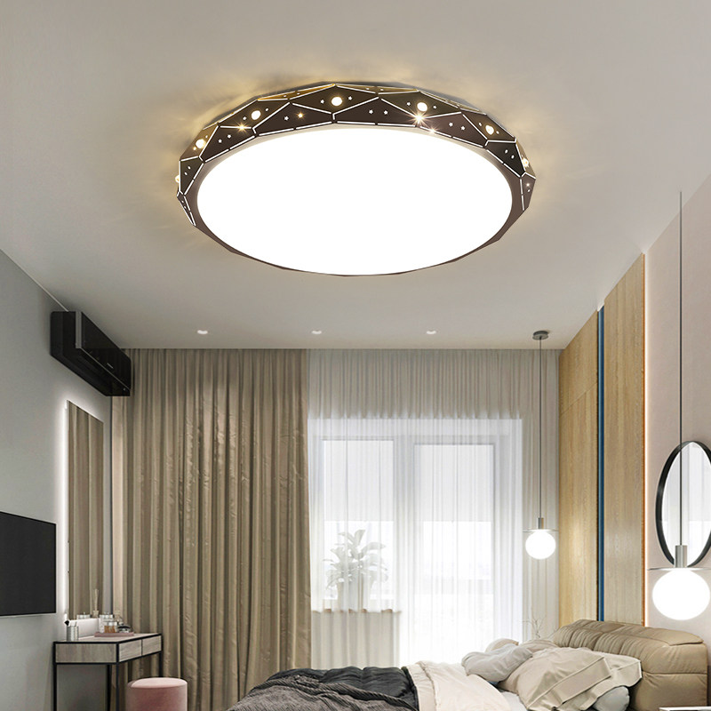 现代简约led吸顶灯大气时尚创意客厅灯温馨浪漫卧室书房灯具批发