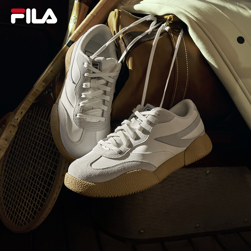 FILA斐乐女士复古板鞋