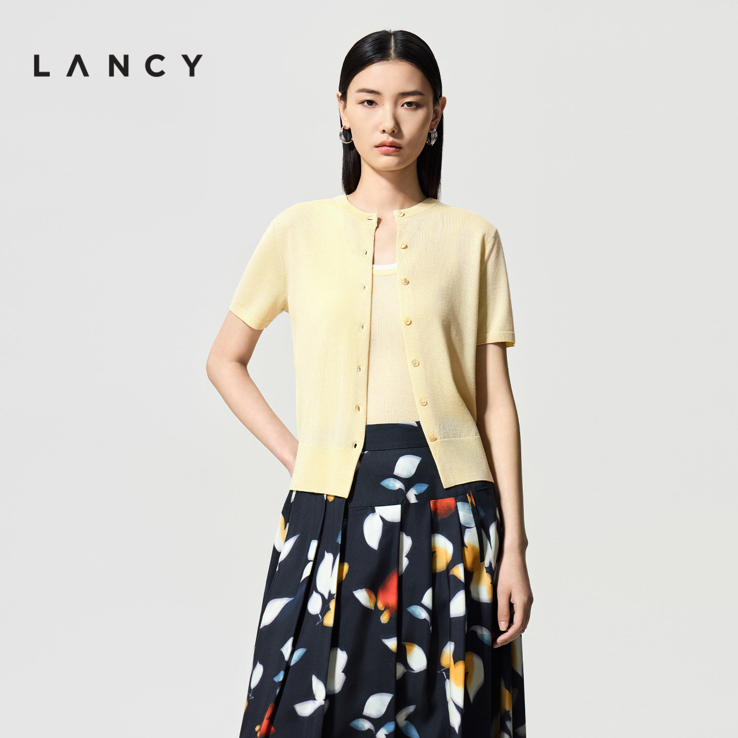 LANCY/朗姿2026夏季新款羊毛蚕丝气质复古圆领短袖针织开衫上衣女