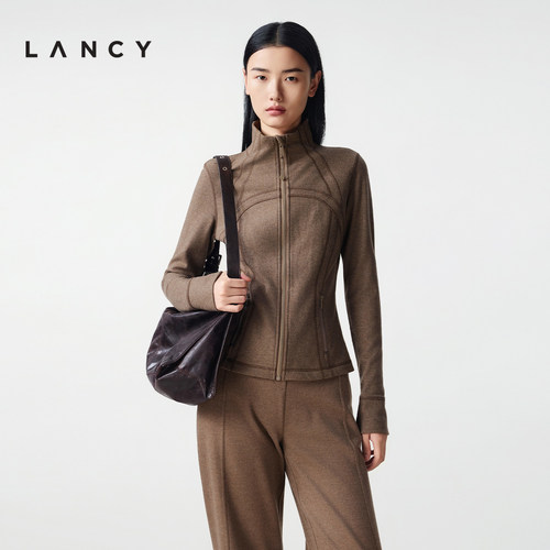 拷边工艺 收腰版型 斜插口袋