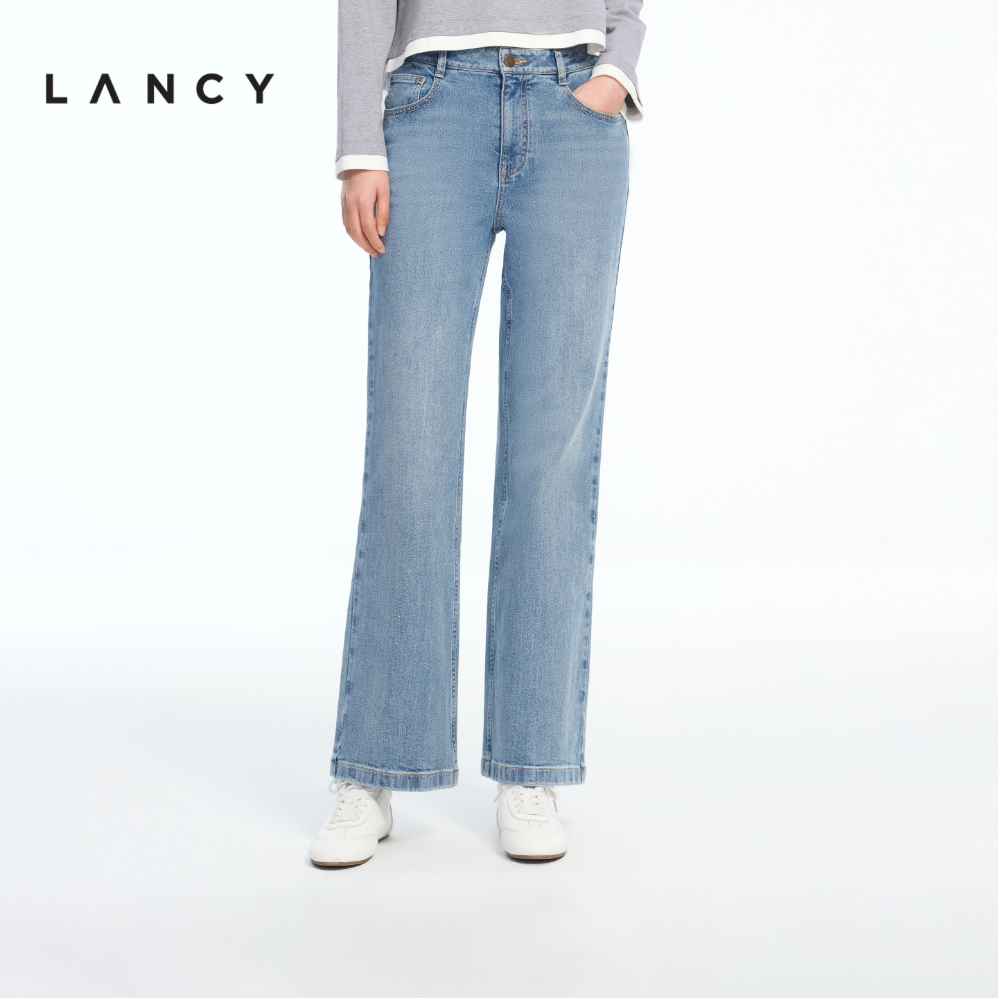 LANCY/朗姿2026春季新款高级感窄版微喇直筒中腰浅蓝色牛仔裤子女