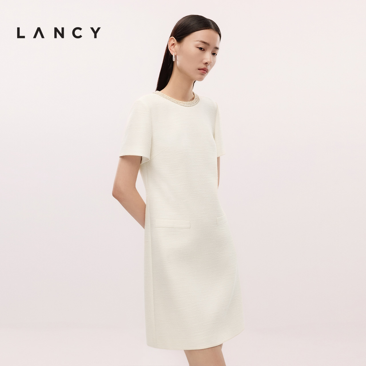 横向肌理 领口水钻 质感里衬