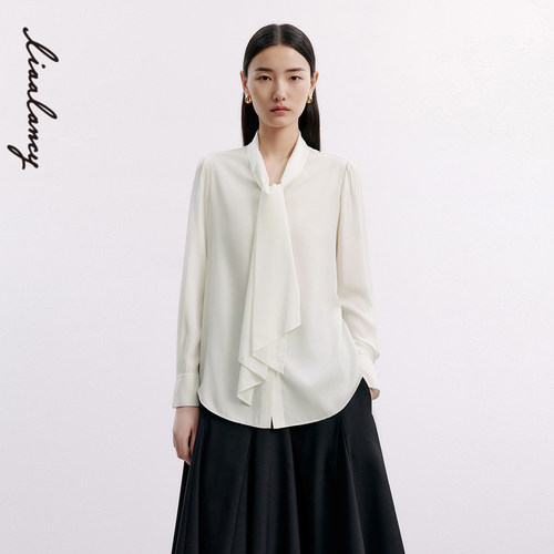 直筒廓形 领口飘带 肩部捏褶