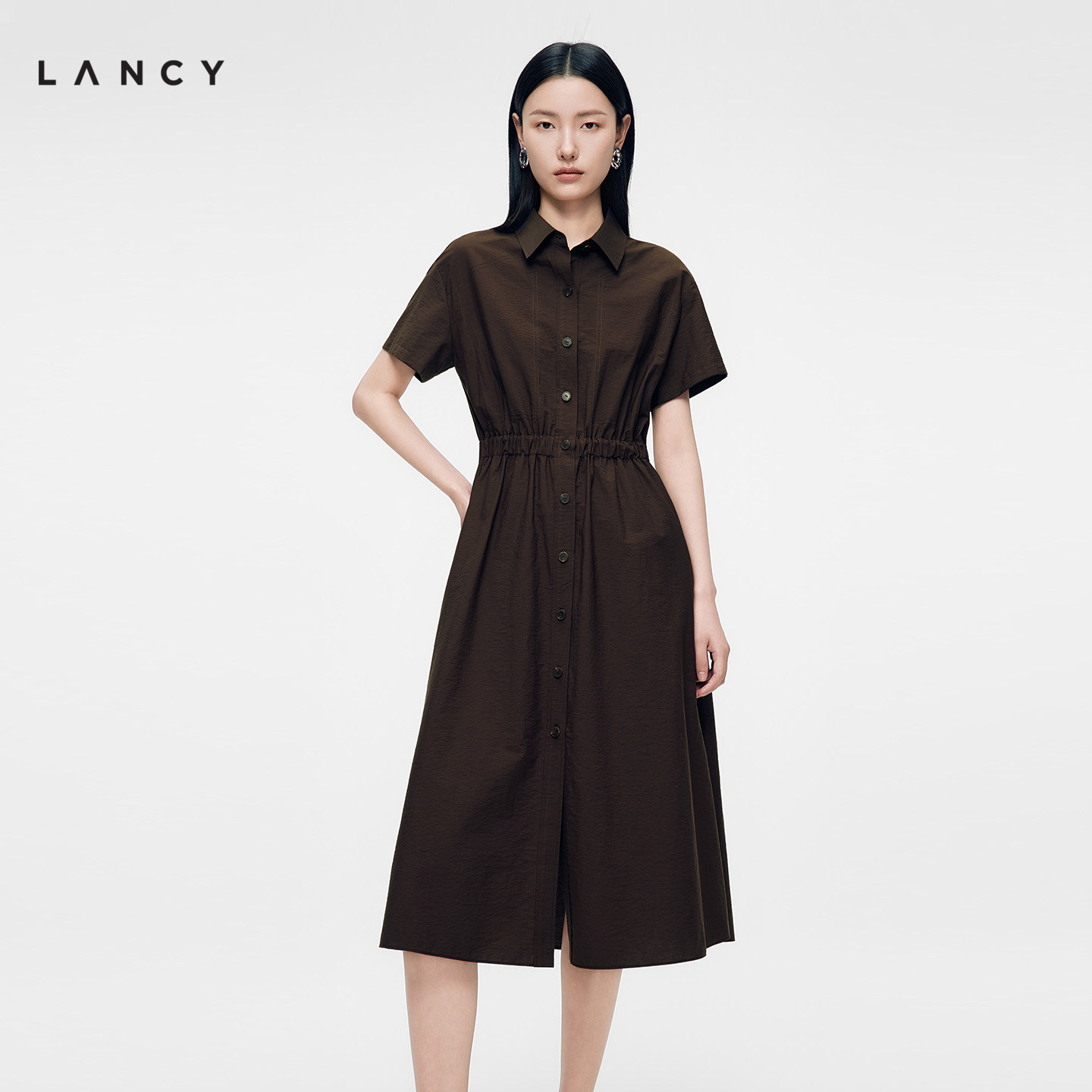 LANCY/朗姿2026秋季新款法式通勤收腰A字衬衫领连衣裙短袖中长裙