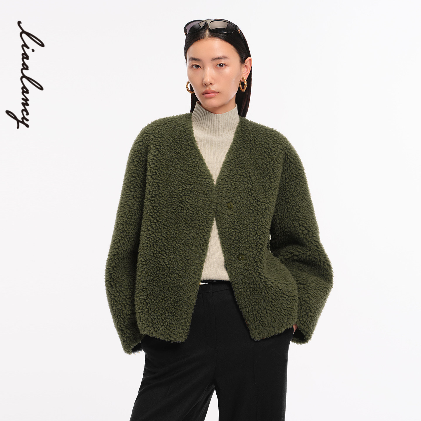 LANCY/朗姿2025冬新款羊毛驼毛绒高级感V领羊剪绒短颗粒大衣外套