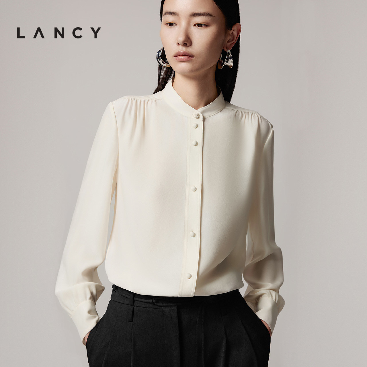 简约立领 中式纽扣 直身版型