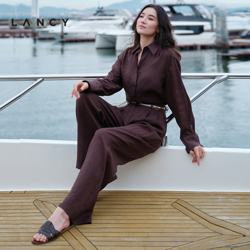 高腰搭扣 垂顺阔腿 实用美观