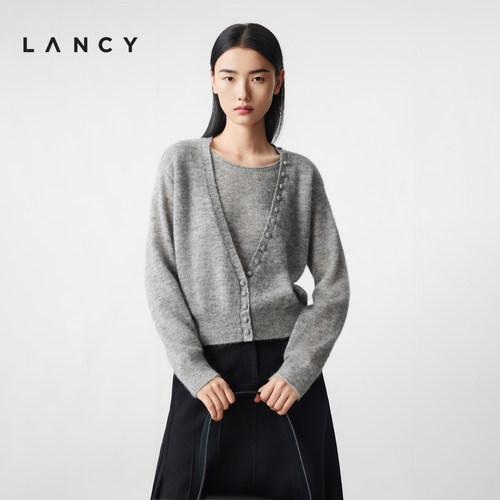 假两件式 收束袖口 哑光包扣