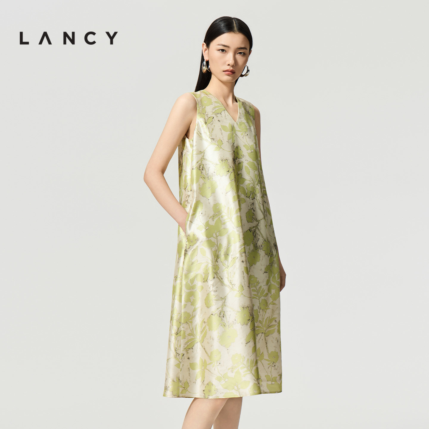 【秀场同款丨真丝】 LANCY/朗姿2026夏新款法式V领无袖印花连衣裙