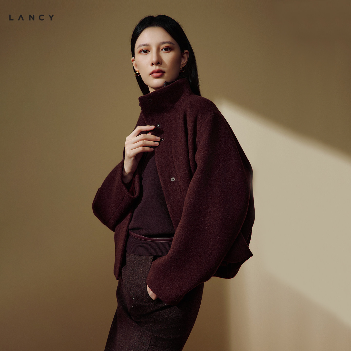 【羊毛羊绒】LANCY/朗姿2026冬季新款复古立领廓形短款大衣外套女图片