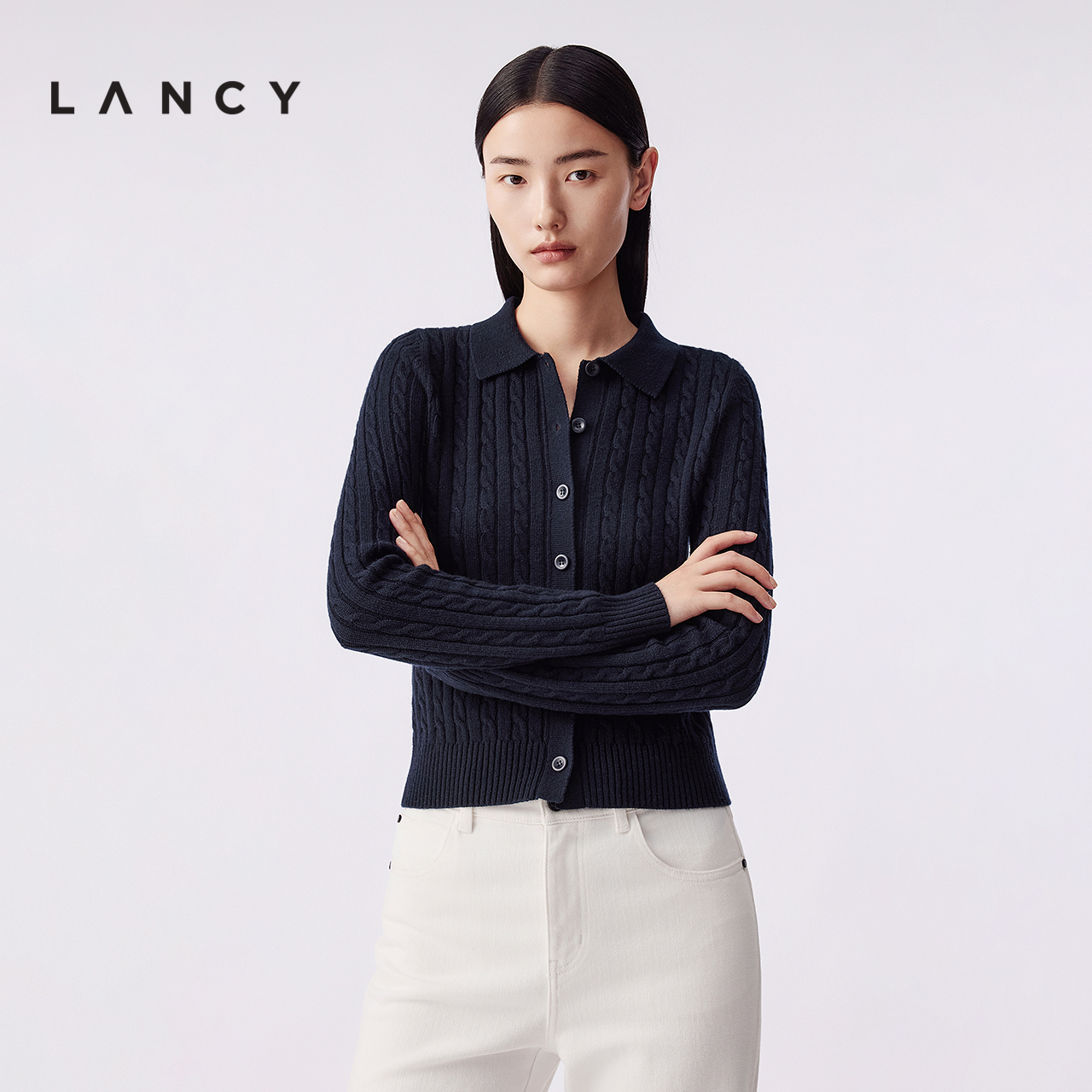 修身廓形 polo领型 绞花工艺